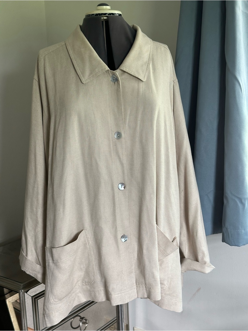 Talbots Lightweight Linen Button Down Casual Coat in beige